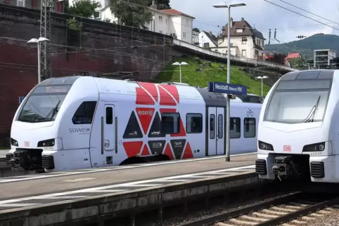 Gut geeignet für Fahrten mit dem Rheinland-Pfalz-Ticket sind die Züge der Regional-Express-Linie RE 1 von Mannheim nach Trier. A
