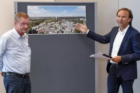 So soll’s nach ihren Vorstellungen in gut drei Jahren auf dem Sternjakob-Gelände aussehen: DBA-Chef Uwe Birk (rechts) und Fritz 
