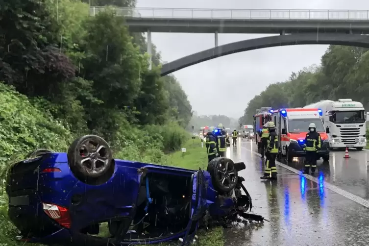 Unfall kurz vor der Fechinger Talbrücke