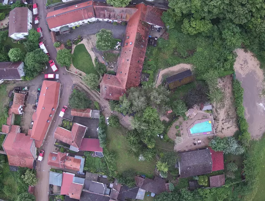 Drohenaufnahmen der Feuerwehr Winnweiler sollen für das Hochwasserschutzkonzept Stetten Daten liefern.