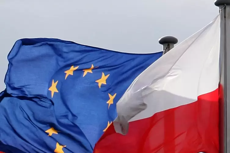 Die polnische Regierung hat die Vertragsrechte der EU verletzt. 
