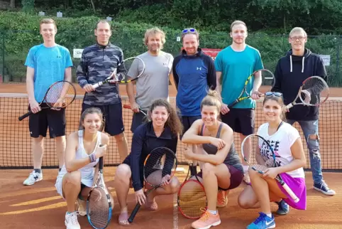 „Ich denke, die Sommerpause hat keine Zukunft“, sagt der Kapitän der Herren 40 des TC Winnweiler, Cyrill Giloi. Hier zu sehen hi