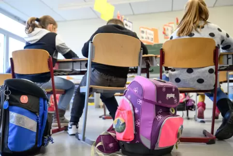 An volle Klassenzimmer müssen sich viele Schüler erst wieder gewöhnen. 