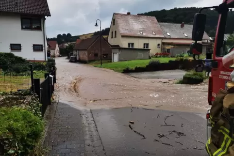 In Sulzbachtal verwandelten sich Straßen in Bachläufe. 