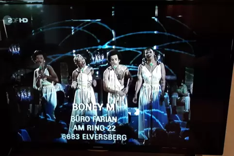 Boney M. anno 1978 in Ilja Richters TV-Show „Disco“. Die hier eingeblendete Autogrammadresse ist natürlich nicht mehr aktuell.