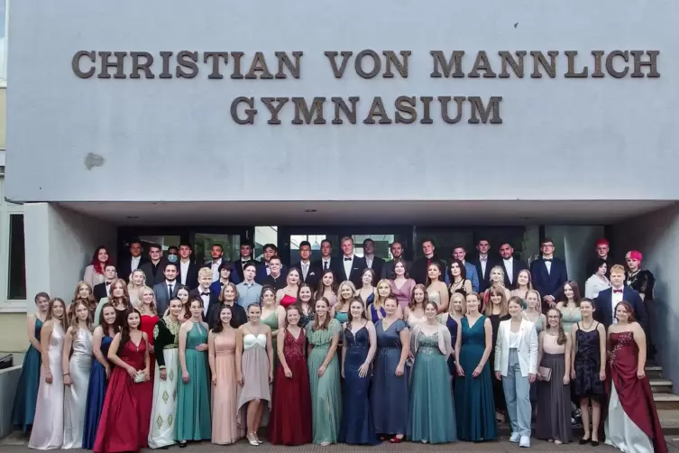 Der Abiturjahrgang 2021 im Homburger Christian-von-Mannlich-Gymnasium.