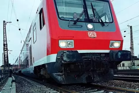 8287903