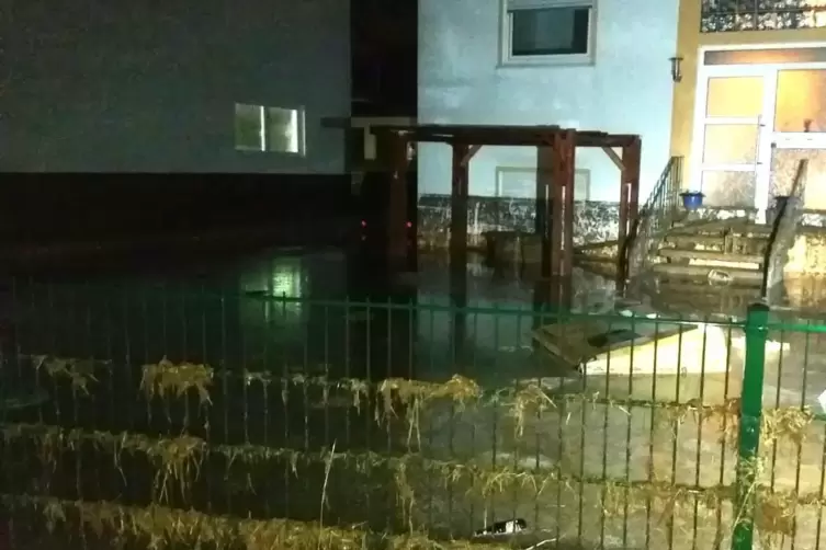  Ein Unwetter im Mai 2019 richtete Sch&auml;den an Wohnh&auml;usern in Katzenbach und sorgte f&uuml;r Schlamm in den Kellern. 