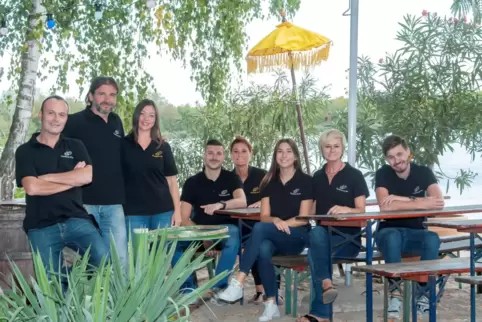 Der Inhaber der Lambsheimer Beachbar, Srecko Marusic setzt auf ein festes Team. 