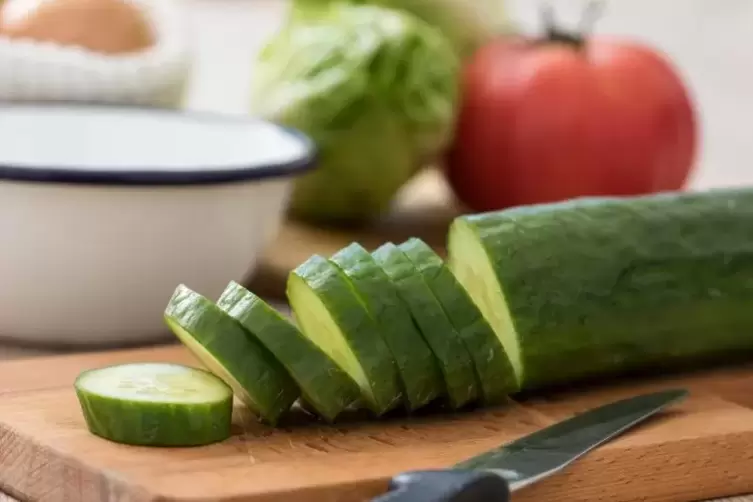 Eine Decke fürs Gemüse: Gurke verliert im Kühlschrank Geschmack