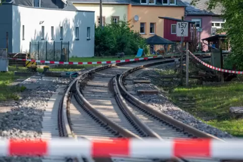 Bis die beschädigten Bahnstrecken wieder repariert sind, wird es Monate dauern.