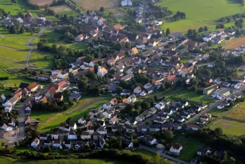Anwohner der Kirchen- und Friedhofstraße fürchten, dass schwere Fahrzeuge Schäden verursachen. 