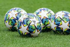 Die Bälle liegen bereit, am Sonntag um 15 Uhr ist Anpfiff fürs Kreispokalfinale in Schwedelbach. Die Bälle liegen bereit, am Sonntag um 15 Uhr ist Anpfiff fürs Kreispokalfinale in Schwedelbach.