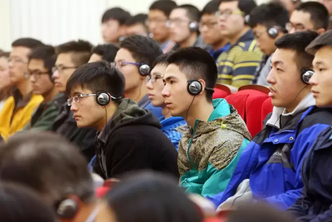 Harter Kampf um einen Studienplatz: Studenten in Shanghai. Harter Kampf um einen Studienplatz: Studenten in Shanghai.
