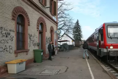 Randale am Bellheimer Bahnhof brachte einen 23-Jährigen in die Zelle. 