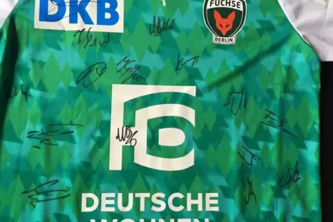 Unter anderem wird am Sonntag ein signiertes Trikot der Füchse Berlin versteigert. 