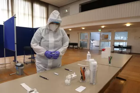 Corona-Teststation in der Berufsbildenden Schule in Germersheim.