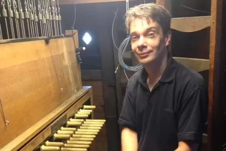 Am Sonntsg spielt Mathieu D. Polak in Rockenhausen am Carillon. 