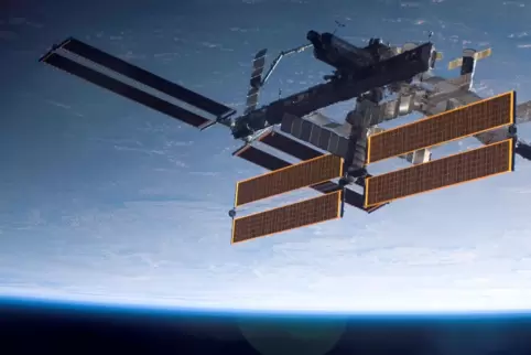 Seit mehr als 20 Jahren kreist die ISS um die Erde.