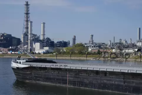 Der Stellenabbau im BASF-Stammwerk am Rhein setzt sich fort. 