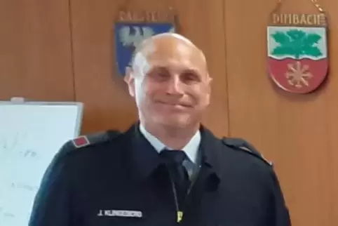 Jörg Klingeberg (Hauenstein) ist einer von zwei stellvertrenden Wehrführern der Verbandsgemeinde Hauenstein . 