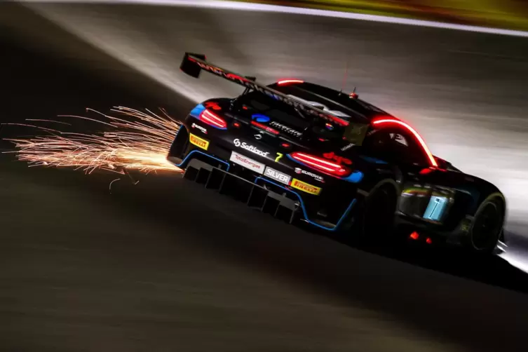 Trainingsrunden in der Nacht sind Pflicht in Spa. 