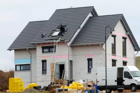 344 Bauanträge, -voranfragen und Freistellungen wurden bis zur Jahresmitte bei der Bauverwaltung des Landkreises registriert. 