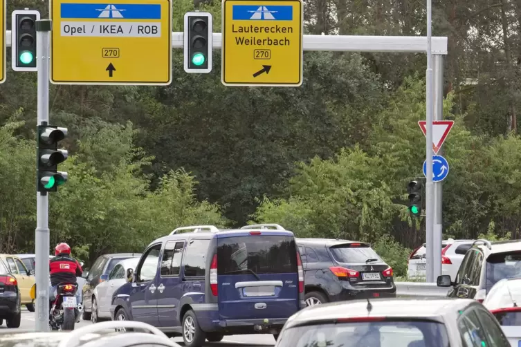 Die Straße zwischen Opelkreisel und der Anschlussstelle KL-West – dem Kreisverkehr am Mitfahrerparkplatz – sollten Autofahrer na