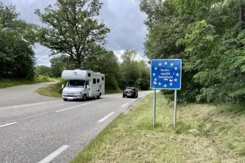 Am Grenzübergang nach Hornbach (Kreis Südwestpfalz) fanden am Montagnachmittag keine Grenzkontrollen statt.