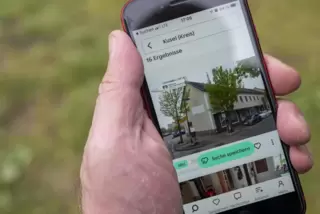 App mit Alarmen im Handy installiert, um kein Haus-Angebot zu verpassen – und gegebenenfalls sofort eine Bewerbung losschicken z