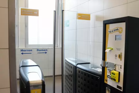 Der Gang zur Toilette kostet am Bahnhof einen Euro.