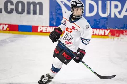 Moritz Elias ist der jüngere Bruder von Adler-Profi Florian Elias. 