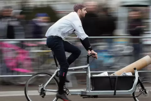 Lastenfahrräder sind für viele Zwecke geeignet. Bei Pflegediensten ist das umstritten. 