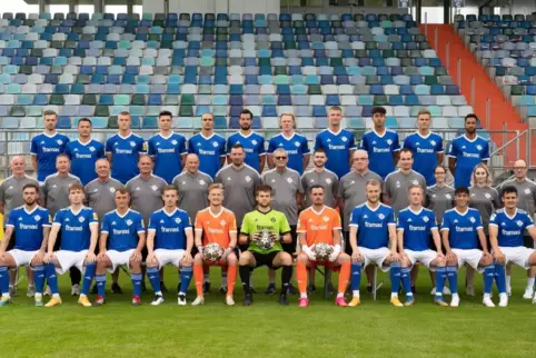 Das FKP-Team für die Regionalligasaison 2021/22: (hintere Reihe von links) Kevin Klein, Tim Hecker, Kevin Frisorger, Bastian Sko