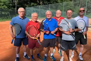 Das Bild zeigt die Spieler des Miesenbacher Meisterteams: (von links) Peter Klein, Erich Lambrecht, Peter Späth, Paul Hammer, Ot
