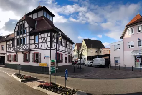 In Dudenhofens Ortskern: das Restaurant Lavendel im Hotel Goldenes Lamm, das Gasthaus zum Adler befindet sich nur wenige Meter e