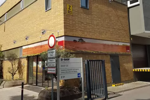 Die BASF-Weinkellerei in der Anilinstraße.
