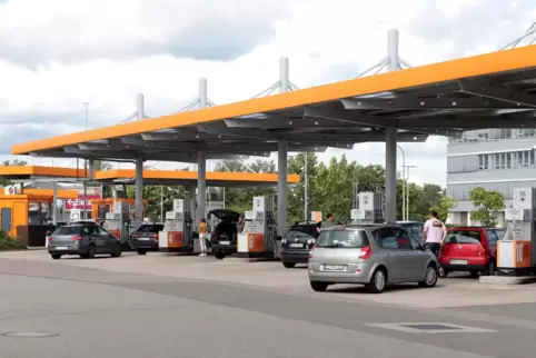 Die Wartezeiten an der Ausfahrt sollen sich durch das bargeldlose Bezahlen verkürzen. 