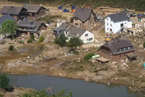 Beim Hochwasser in Nordrhein-Westfalen und Rheinland-Pfalz (das Bild zeigt die Gemeinde Marienthal) starben mehr als 180 Mensche
