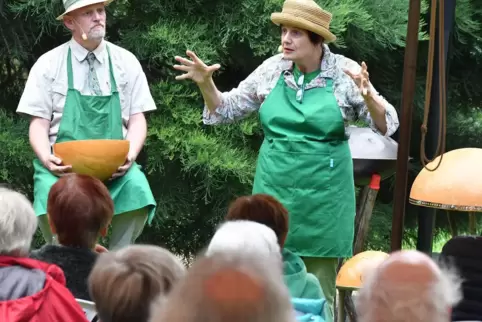 Ein Hoch aufs Gemüse: Vergnüglich dichtet, rätselt und rappt das Herxheimer Chawwerusch Theater über Nutzpflanzen. 