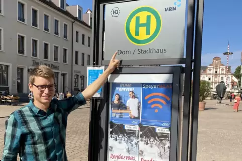 Er trägt dazu bei, dass hier der Bus hält: Verkehrsplaner Manuel Kitzmann. 
