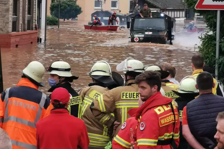 Flutkatastrophe in Kordel: Die Menschen dort hätten mit Radiodurchsagen gewarnt werden sollen, doch wegen einer Panne wurden die