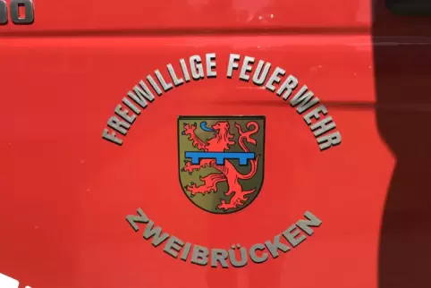 Für je drei Tage entsendet die Freiwillige Feuerwehr Zweibrücken einmal fünf, einmal sehr Mann nach Bad Neuenahr-Ahrweiler. 