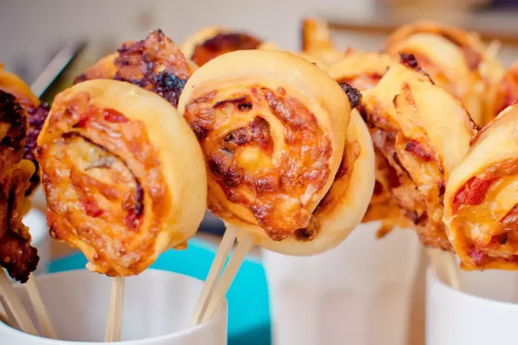 Prima f&uuml;rs Partybuffet: Pizzaschnecken.