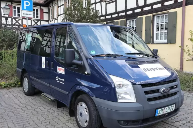 Bürgerbusse halten zunehmend in Pfälzer Kommunen Einzug, hier etwa in Schifferstadt. In der VG Waldfischbach-Burgalben erweist s