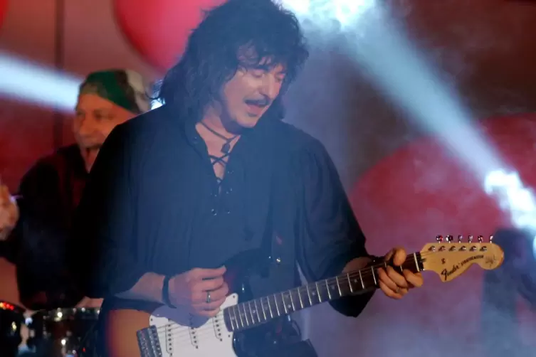 Unfassbar virtuose Soli: der Gitarrist Ritchie Blackmore und Gründer der Band „Deep Purple“. 