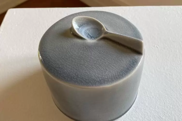 Plastik von Kirsi Kivivirta. 