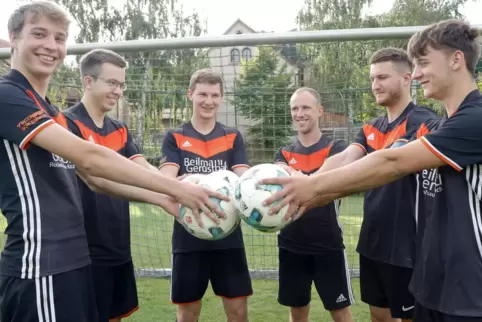 Die SG Finkenbach/Mannweiler/Stahlberg hat einige Neue im Bezirksliga-Team: (von links) Niclas Lindner, Lukas Gerlach, Dennis Sc