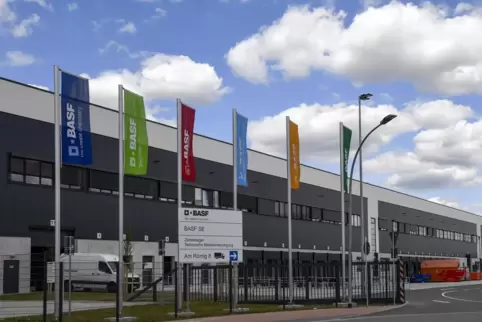 Seit einem guten Jahr ist das neue Zentrallager im Industriegebiet Am Römig im Betrieb.