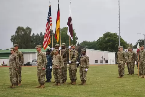 Wird es auch künftig noch Kommandowechsel auf der Husterhöhe geben, wenn die US Army das Gelände an die US-Air Force übergeben h